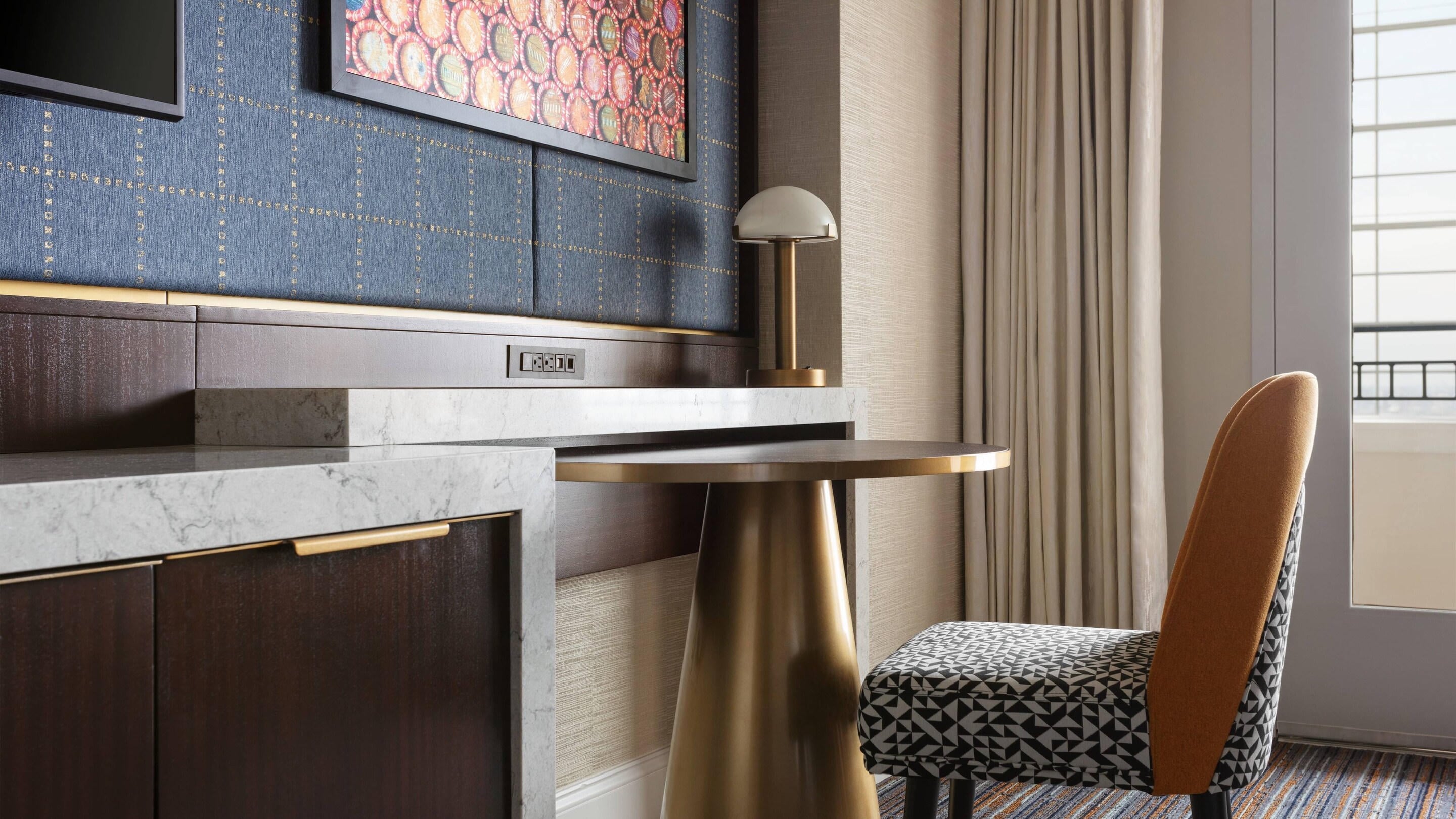wasgn room desk