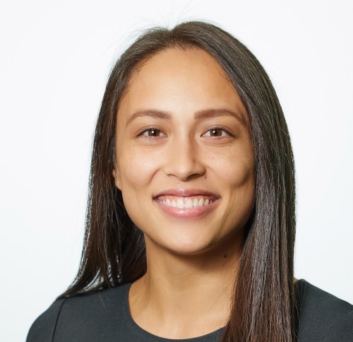 Alana Agcaolili Headshot