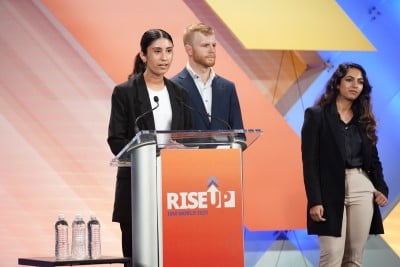 group of students presenting at student case competition ismworld 2023