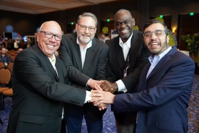 people at ismworld 2023 conference excited institute for supply management