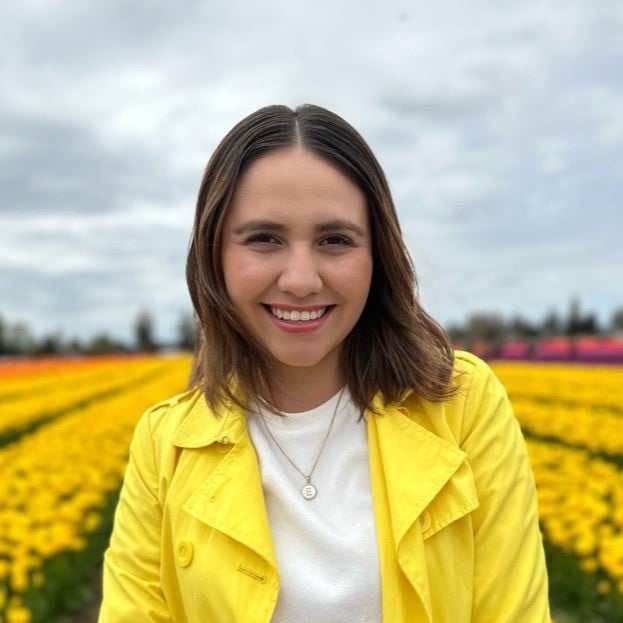 Elizabeth Quinones	Operations Program Manager	Microsoft