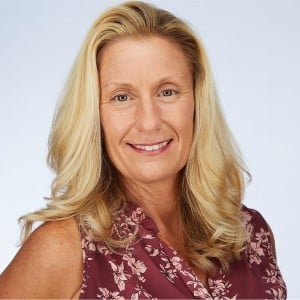 Heidi DeMello Headshot