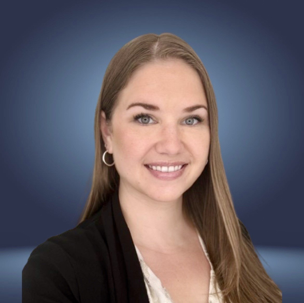 lady smiling for headshot